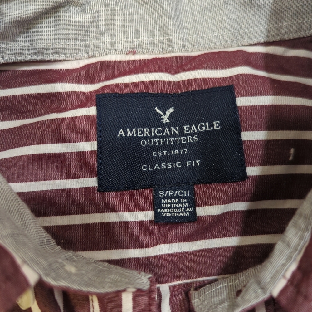 American Eagle Burgundy & White Striped Button Down Shirt - Mens Size Small - Picture 2 of 11